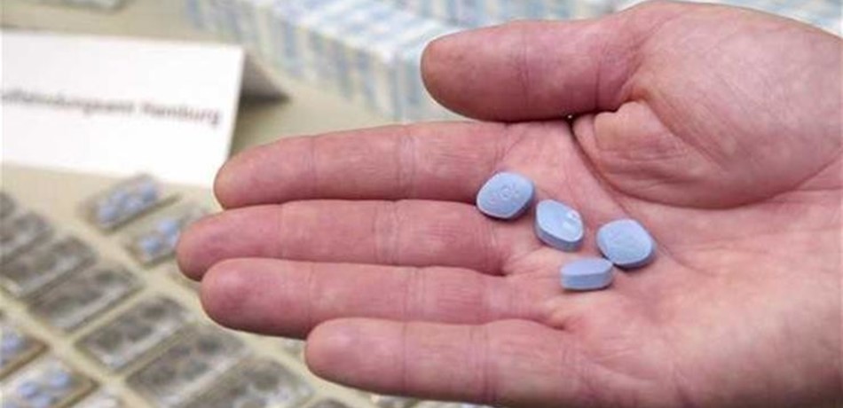 عندما أعطت "CIA" الفياغرا لمسنّ.. قصة الحبة الزرقاء التي جعلته يقفز<br/>