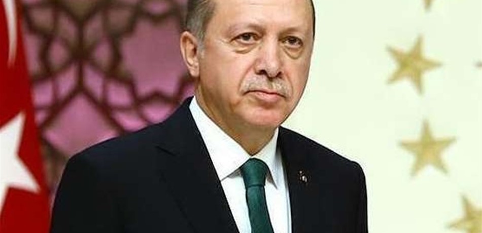 أردوغان "يخطف" فتاة من بوتين ليلتقط صورة!