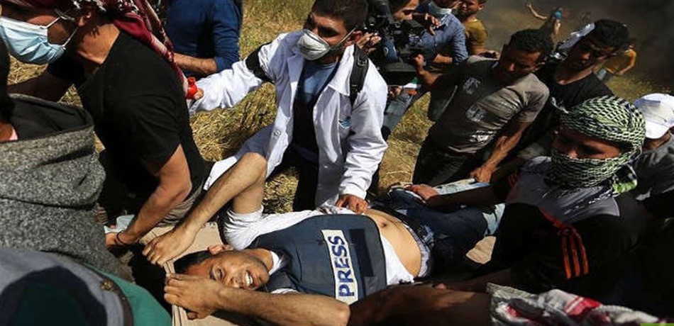 في غزة.. استشهاد صحافي فلسطيني وإصابة 6