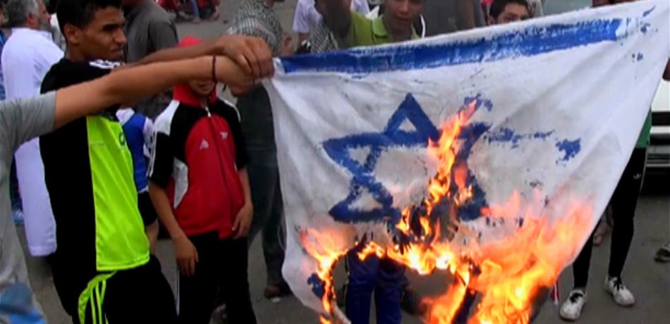"رفع علم فلسطين وحرق علم اسرائيل".. الفلسطينيون جاهزون! 