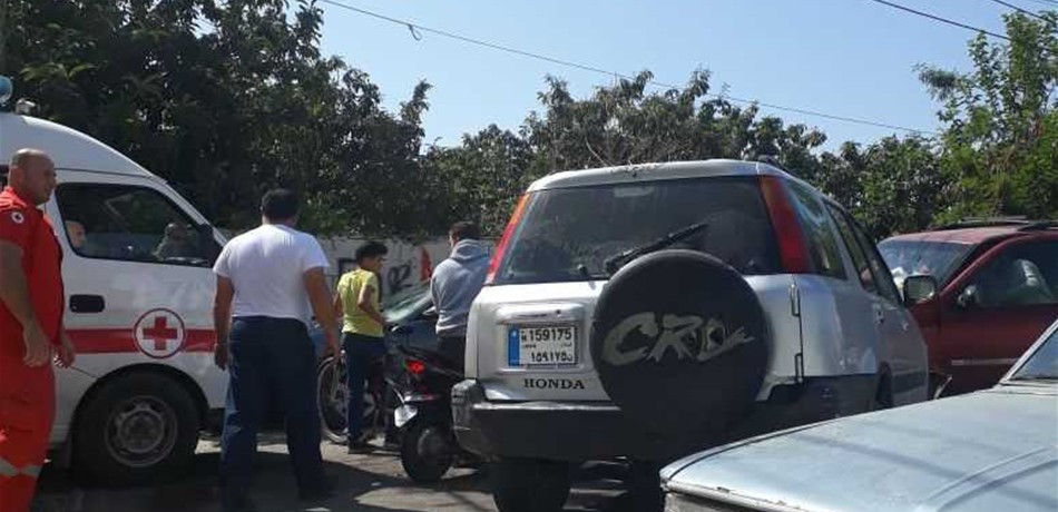 قطع طريق المصنع بالاتجاهين.. والسبب؟