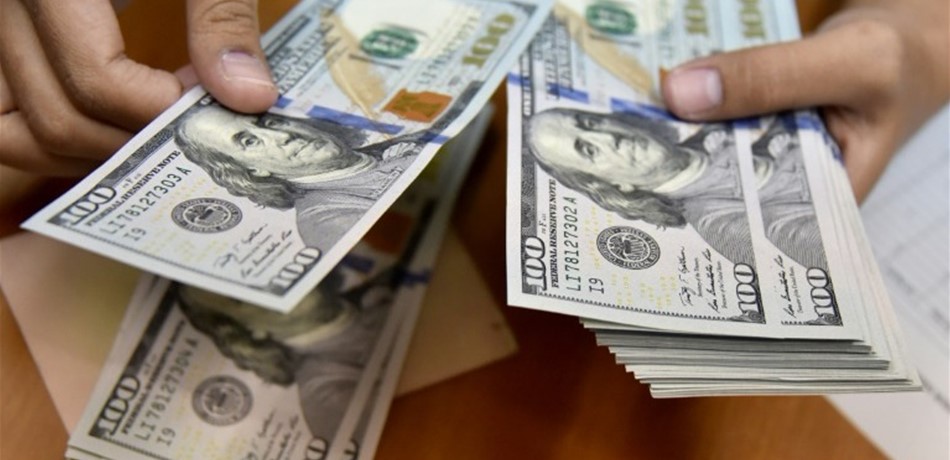 تعبيرا عن رضاه.. زبون يترك بقشيشاً قدره 2000 دولار في مطعم أميركي!