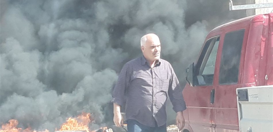 قطع طريق التل الأبيض- بعلبك.. وهذه مطالب المحتجين