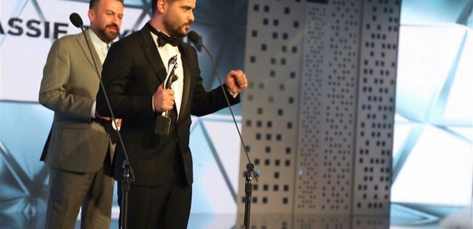 بالفيديو.. ناصيف زيتون يحصد جائزتين ويثير بلبلة!