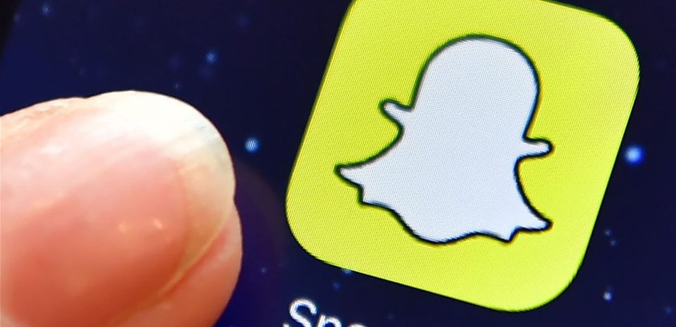 طريقة تسجيل مذهلة على «سناب شات» دون استخدام الإصبع