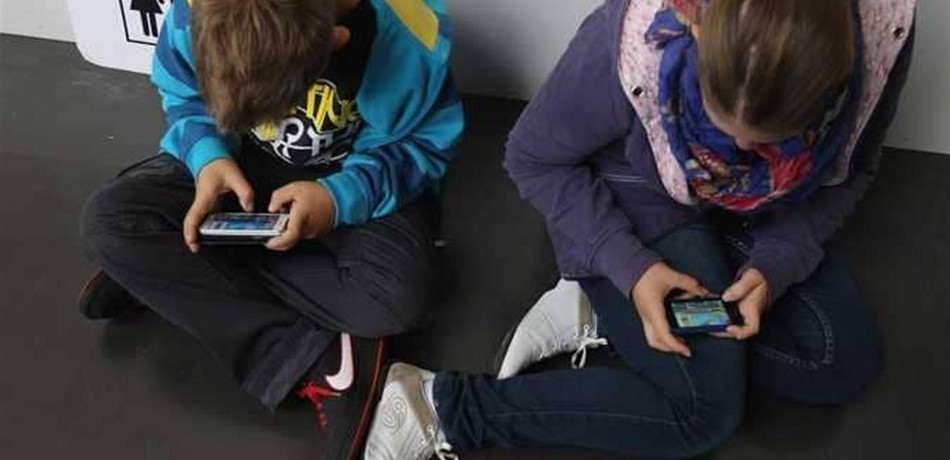 بعد تسببها بانتحار العشرات.. بلد عربي يحجب "الحوت الأزرق"