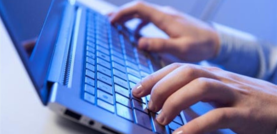 جهاز يتيح تصفح الانترنت بإستخدام العقل