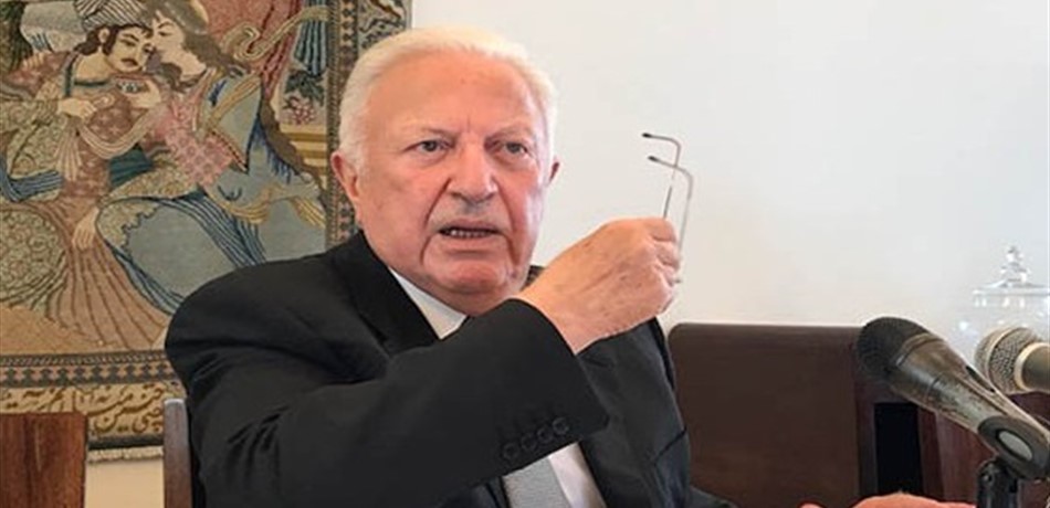 توفيق سلطان يراجع المشنوق