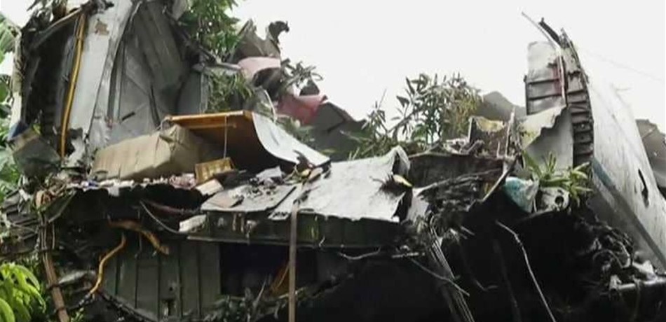 تحطم طائرة نقل ليبية قرب حقل نفطي
