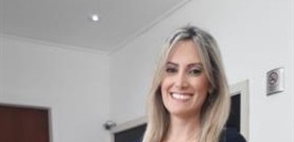 بالصورة.. لبنانية في البرازيل تجذب الأنظار بما ارتدته
