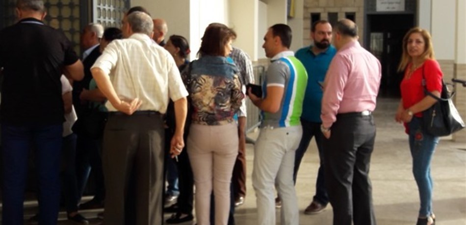 كم بلغت نسبة اقتراع الموظّفين حتى الساعة 11؟!