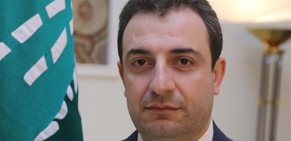 بالفيديو: وائل أبو فاعور يرد بعنف على باسيل... ويهاجم عون