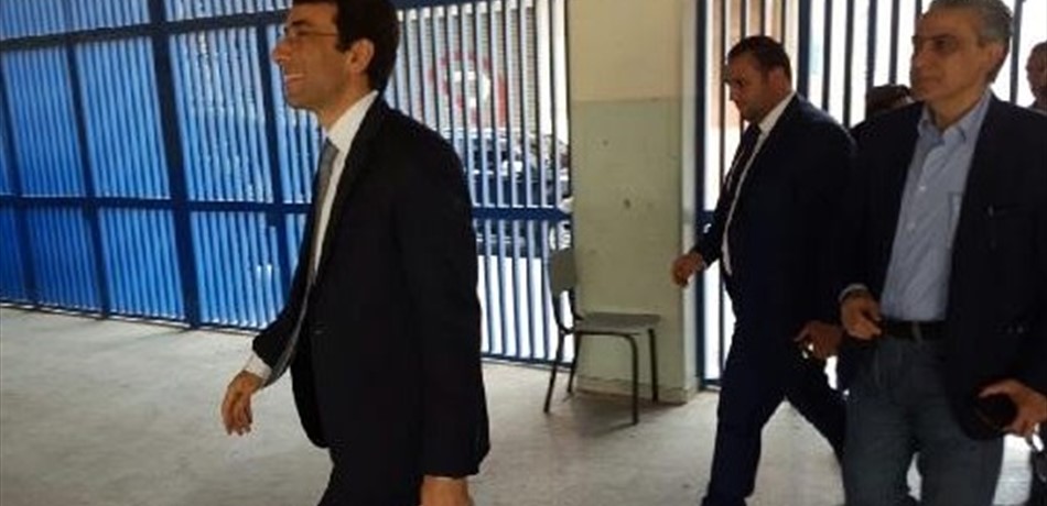 شبيب أشرف على توزيع صناديق الاقتراع في بيروت