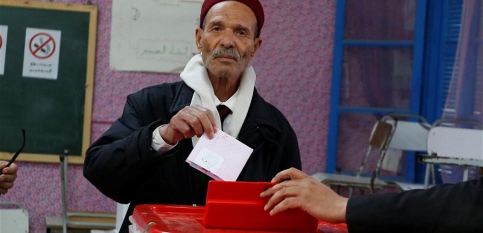 حزب النهضة الإسلامي يعلن فوزه في أول انتخابات بلدية حرة في تونس
