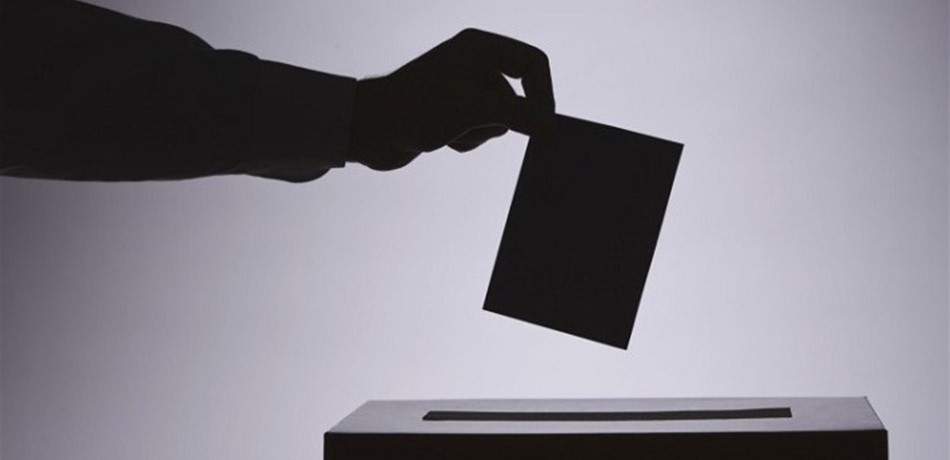 بعدما حاول "تمريق" ملف مرفوض.. خسر بعض مقاعده 