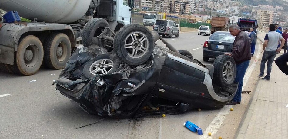 بالصور.. حادث سير مروع على اوتوستراد الأوزاعي- خلدة