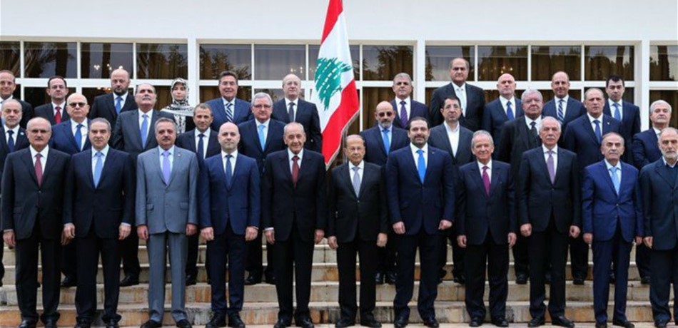 الصورة الوداعية الأثنين ... والطبخة الحكومية على النار
