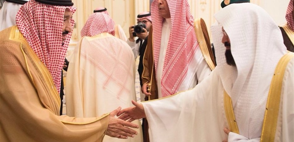 بالصور: "سحور ملكي" بحضور العاهل السعودي في أول ليالي رمضان