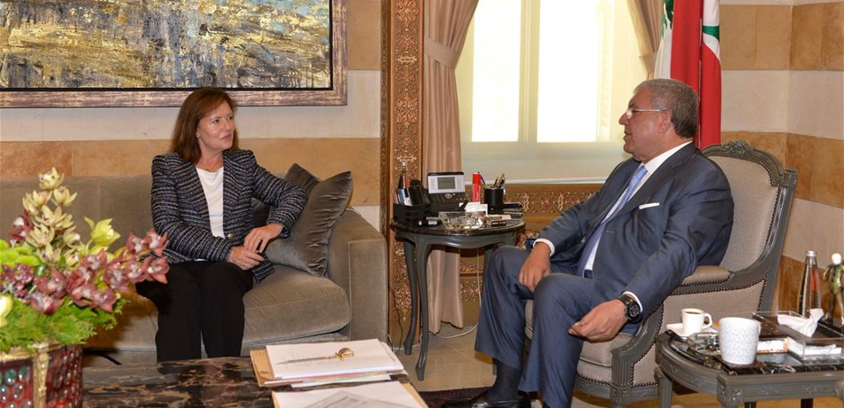 المشنوق بحث وريتشارد في العقوبات الاميركية 