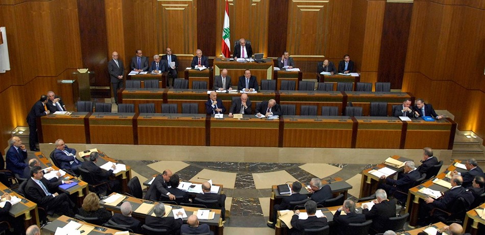 نائب منتخب بدأ بممارسة مهامه المناطقية