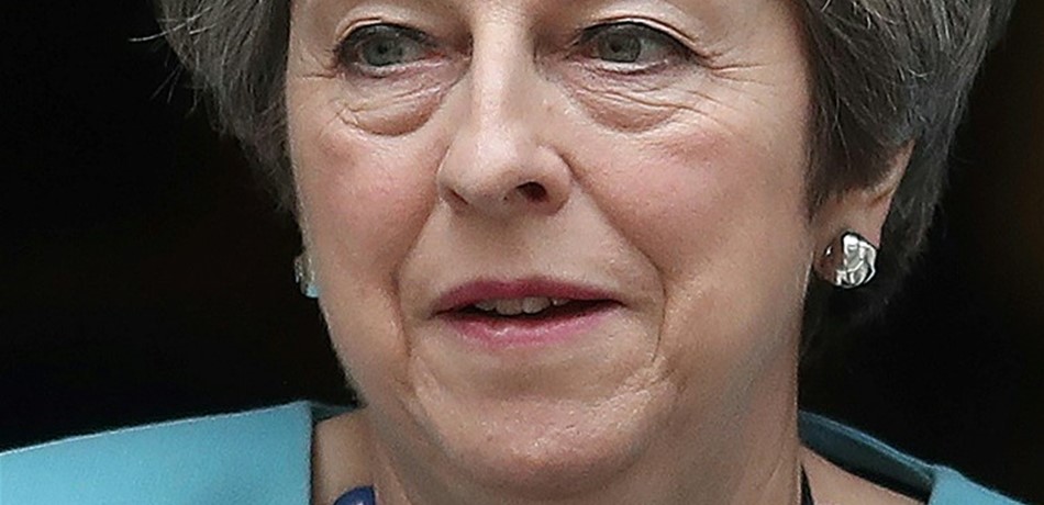 ماي مطالبة بمكافحة الأموال الروسية "الفاسدة"!