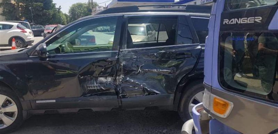 جريحة بحادث سير على طريق عام عجلتون- كسروان