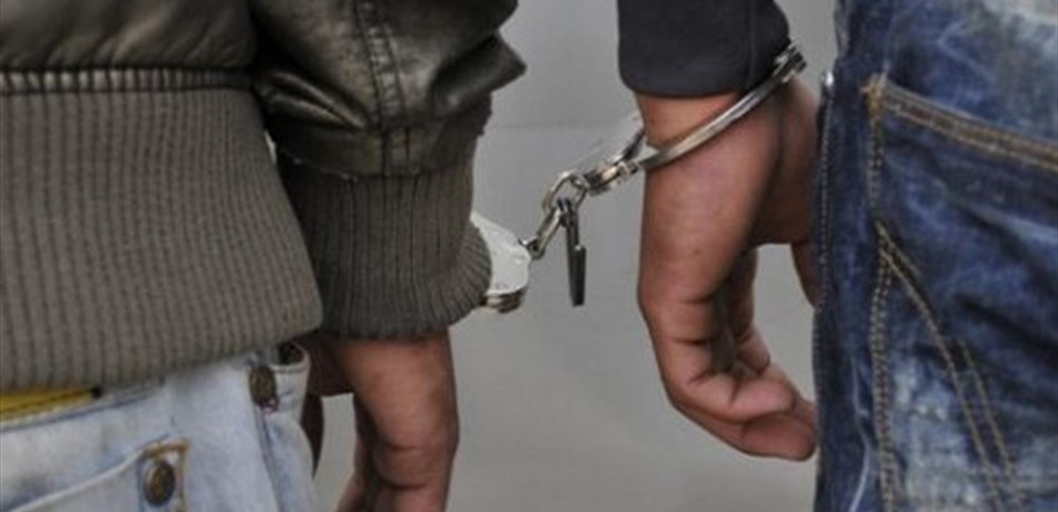 توقيف شخصين يفرضان الخوة في الميناء