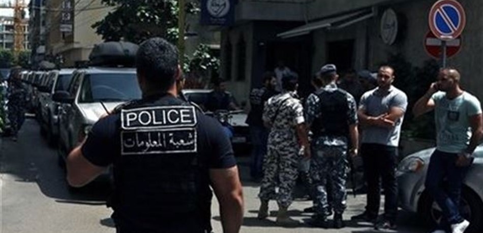 في طرابلس.. إشكال وتضارب ثمّ تدافع مع دورية لـ"المعلومات"