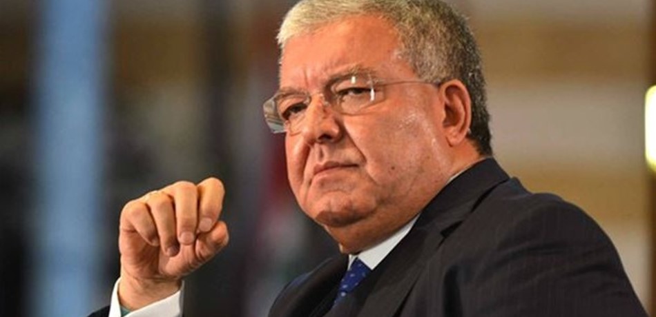 المشنوق يغادر بعبدا قبل تسمية الحريري بالإعلام