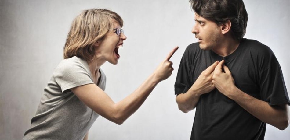  زوجة تعتدي على زوجها وتتسبب له بعاهة مستديمة!