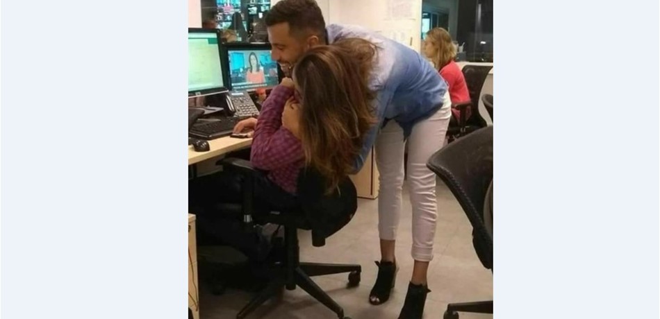الصورة التي أشعلت الإنترنت.. من الشاب ومن الفتاة؟!