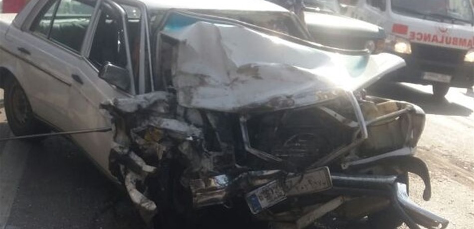 بالصور.. 3 جرحى بحادث سير في الضنية!
