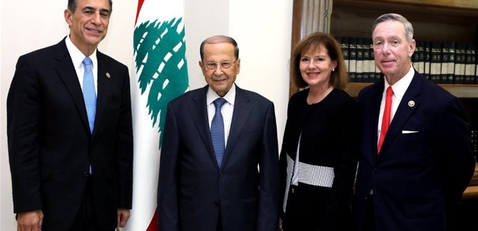  عون لنواب أميركيين: لتسهيل عودة النازحين
