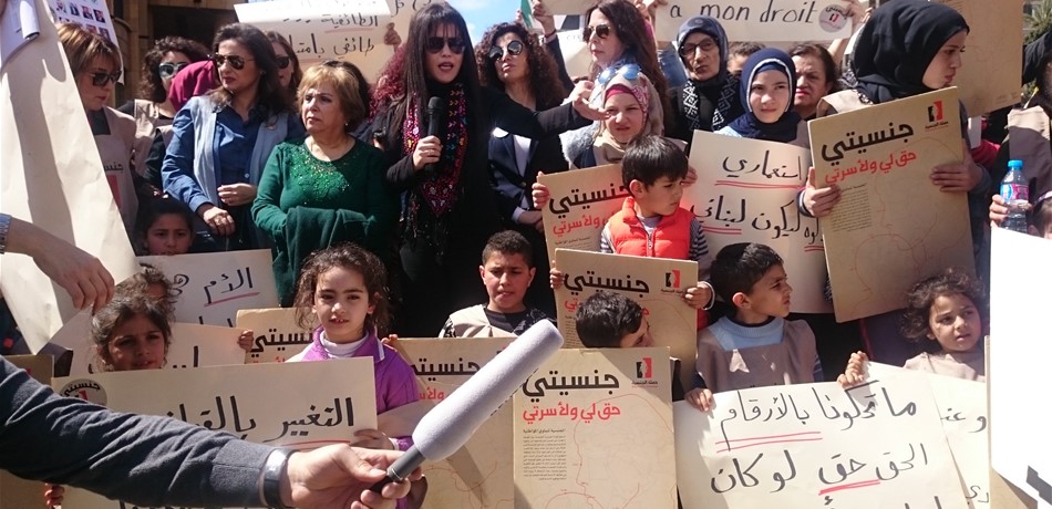 أهل السلطة يُجنسون.. و"أبناء اللبنانية" يضرسون
