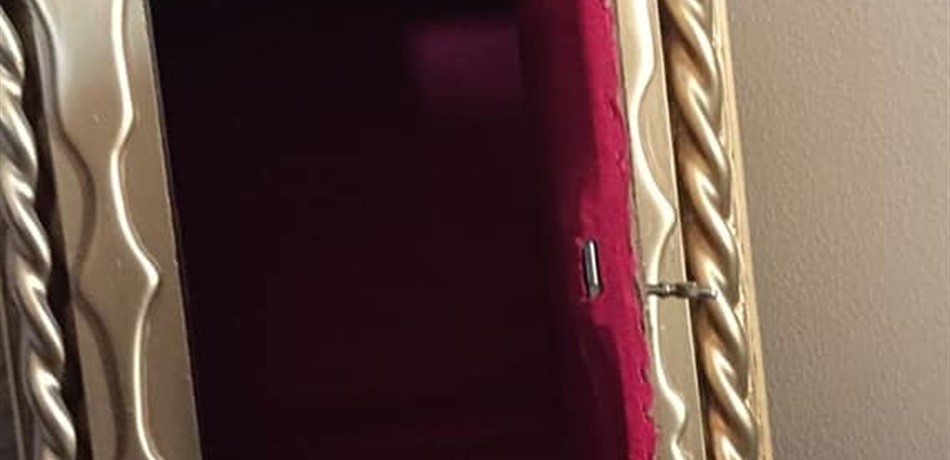 بالصور: الإعتداء على كنيسة في سرعين.. وسرقة بعض محتوياتها!