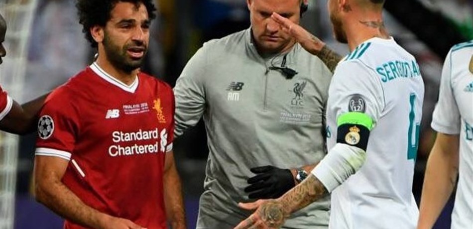 محمد صلاح يردّ بسخرية على راموس: لم أخبره أنّني بخير