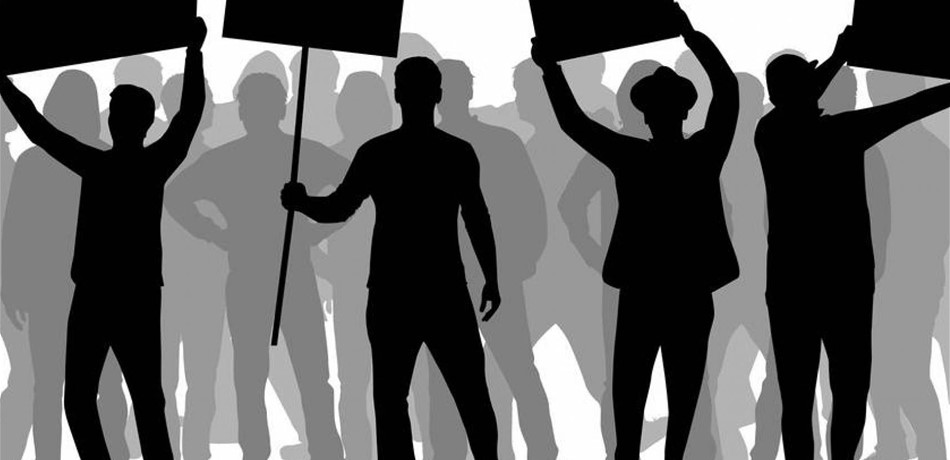 الناجحون في مجلس الخدمة لصالح الطيران المدني اعتصموا تحت جسر المطار 