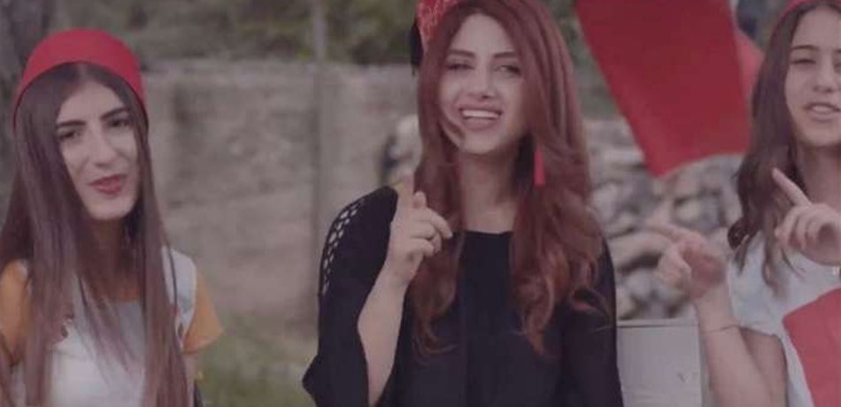 بالفيديو.. شباب فلسطين يهدون أغنية "إحنا من هون" للعرب المشاركين بمونديال روسيا