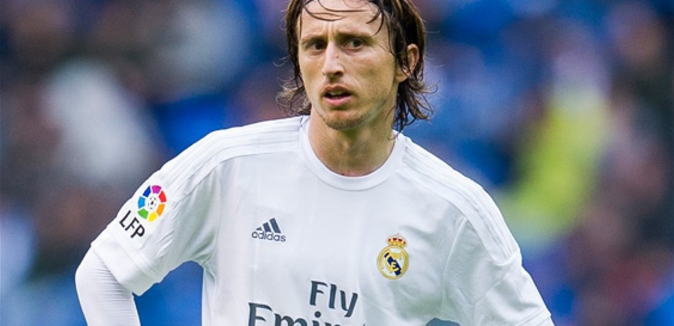 مودريتش يصدم عشّاق الريال ويطلب الرحيل!
