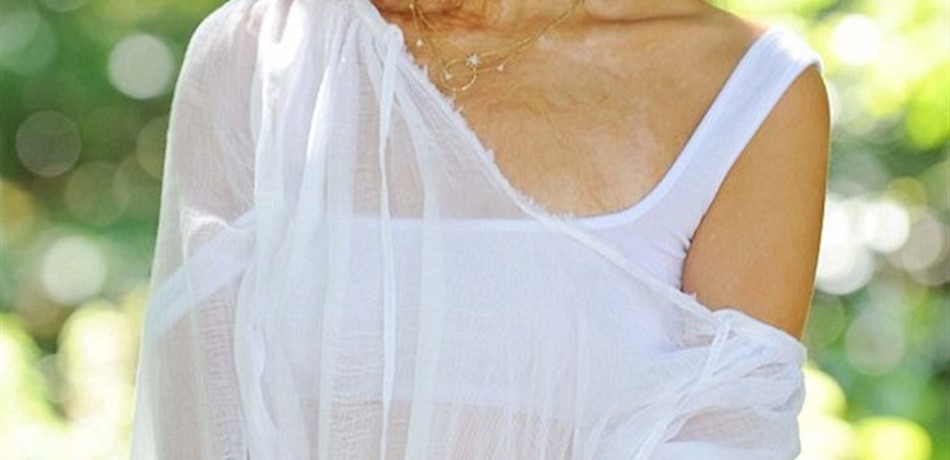 امرأة تستعيد وجهها المحترق بـ 70 عملية تجميل