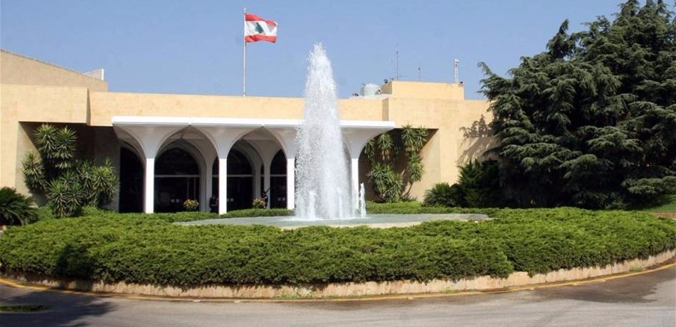 "شعرة معاوية" ما زالت قائمة بين بعبدا وبيت الوسط