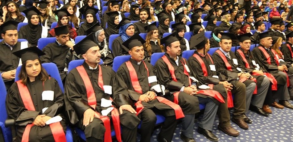 مرجع كبير يرفض الخوض في ما يجري داخل مؤسسة تعليمية عليا