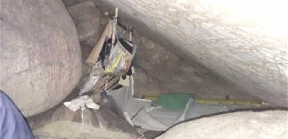 احتجزها في كهف ودأب على اغتصابها 15 عاما