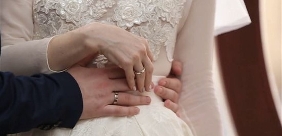 لماذا يفضّل الرجل أن تبقي العروس تفاصيل الليلة الأولى سراً بينهما؟