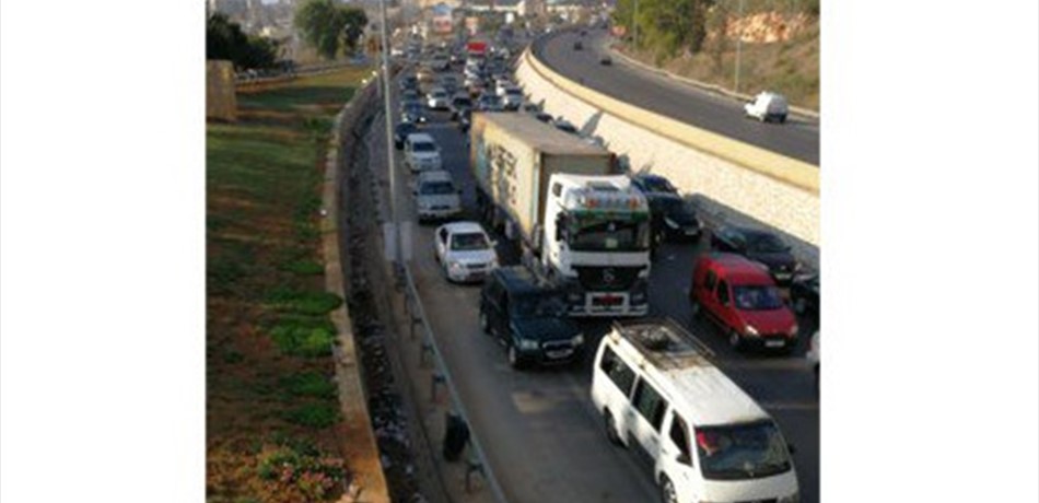 مقتل شخص بحادث سير على أوتوستراد الجية