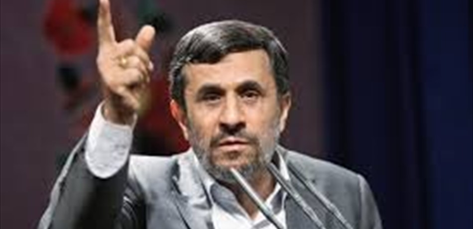 نجاد يطالب روحاني بالاستقالة: الحكومة غير صادقة مع الشعب