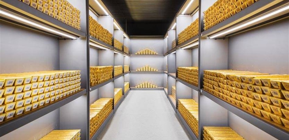 الذهب يخسر كثيراً من امتيازاته