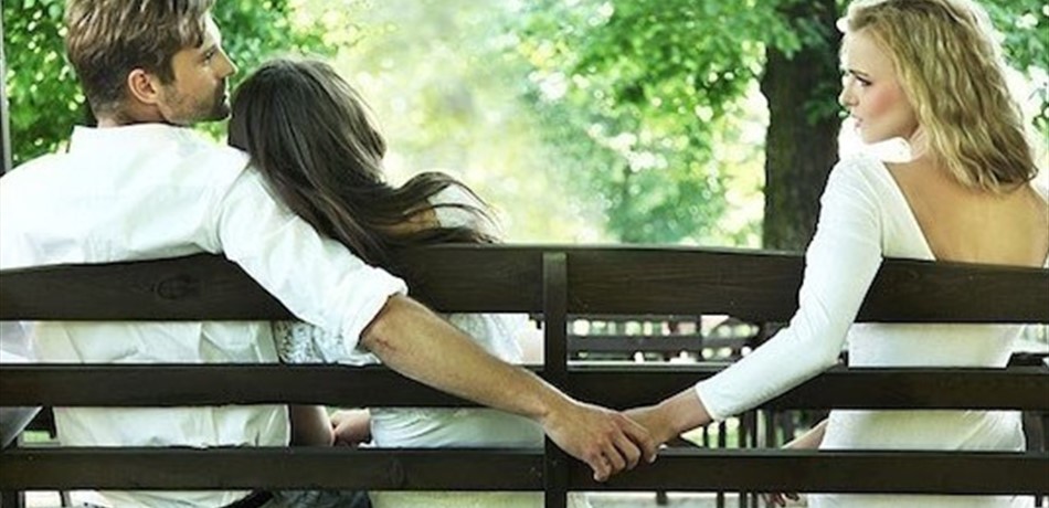 الرجال الناجحون أكثر قابلية للخيانة
