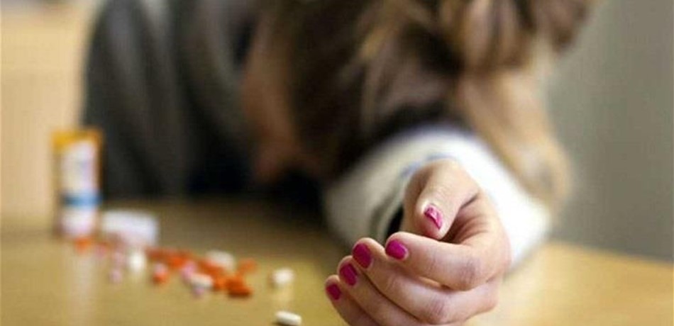 تناولت كمية من الأدوية بقصد الانتحار.. اليكم التفاصيل