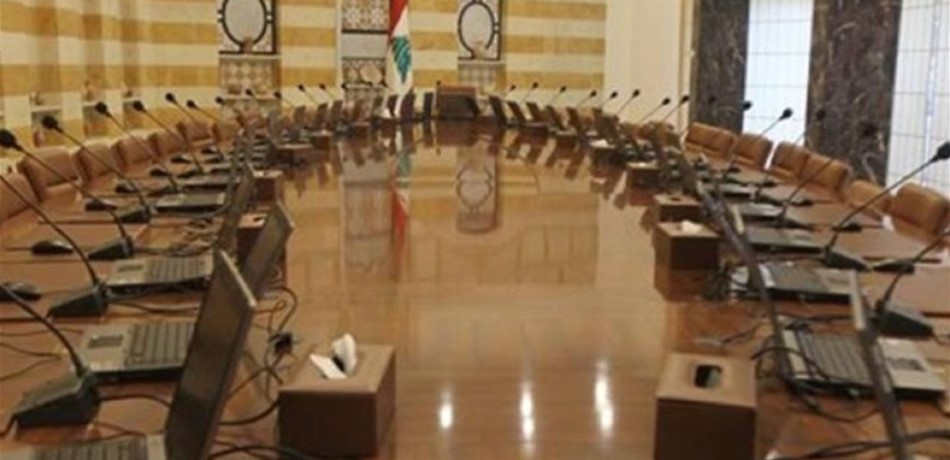 "القوات" مستعدة للتنازل عن الحقيبة السيادية إذا.. 